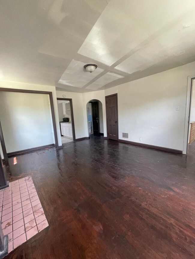 735 Elberon Ave in Cincinnati, OH - Building Photo - Building Photo