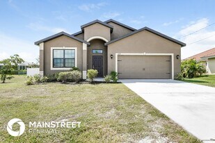 1628 SW 19th Terrace in Cape Coral, FL - Building Photo