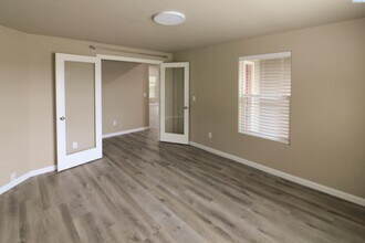 3919 Peppertree Court in Pasco, WA - Foto de edificio - Building Photo