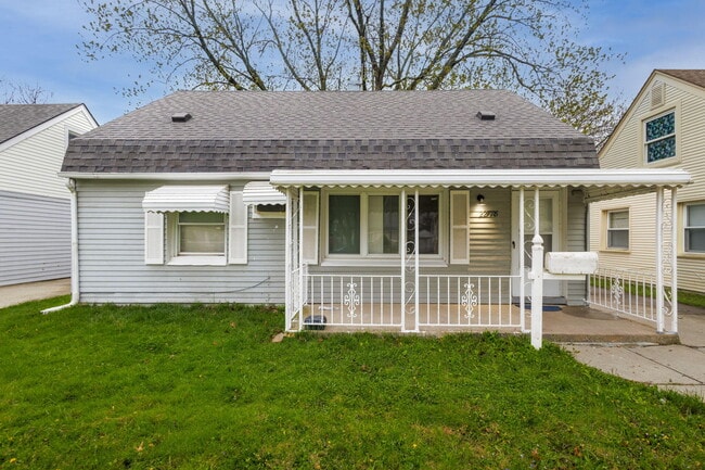22778 Almond Ave in Eastpointe, MI - Building Photo - Building Photo
