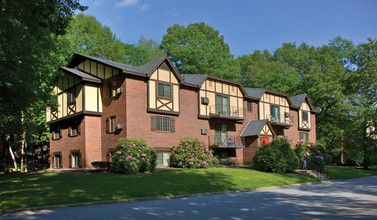 Royal Crest Estates North Andover in North Andover, MA - Foto de edificio - Building Photo