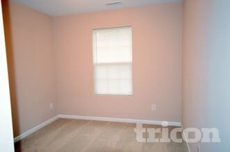 5325 Oakley Commons Blvd in Union City, GA - Building Photo - Building Photo