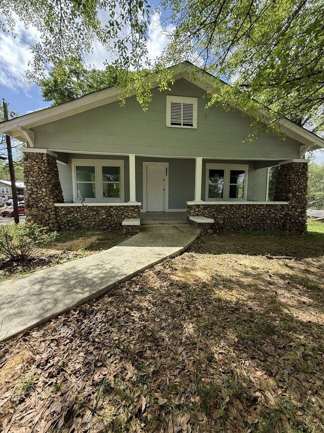 property at 1401 9th Ave