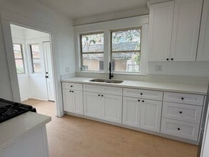 7707 Miramonte Blvd in Los Angeles, CA - Building Photo - Building Photo