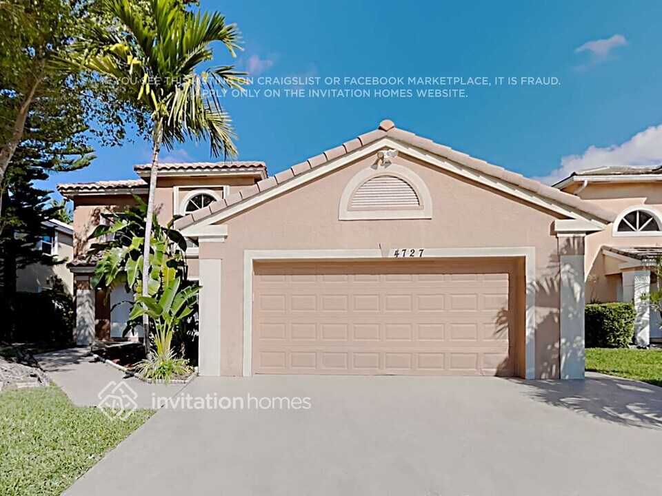 4727 NW 3rd Ct in Deerfield Beach, FL - Building Photo