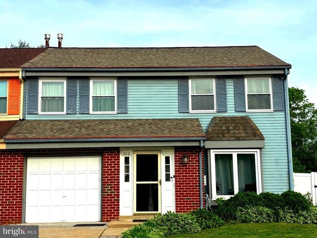 208 Burnam Wood Dr in Mount Laurel, NJ - Building Photo - Building Photo