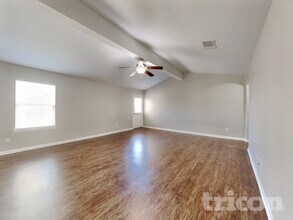 2322 Oyster Bay Ave in Texas City, TX - Foto de edificio - Building Photo