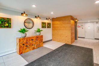 2040 York in Vancouver, BC - Building Photo - Lobby