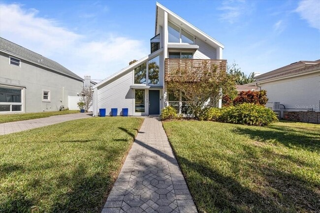 2903 W Bay Ct Ave in Tampa, FL - Building Photo - Building Photo