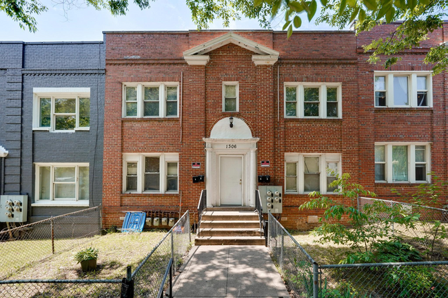 1306 Orren St NE in Washington, DC - Building Photo - Building Photo