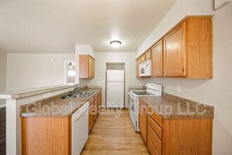 255 E Rampart Dr in San Antonio, TX - Building Photo - Building Photo