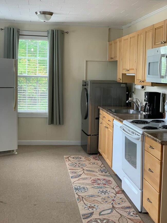 207 Andover St, Unit 207