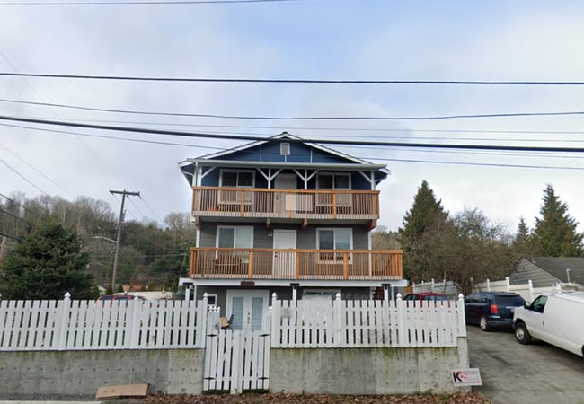 property at 320 S Henderson St
