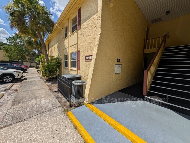 7512 Dolonita Dr in Tampa, FL - Building Photo - Building Photo