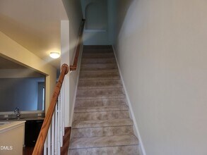 100 Stratford Lakes Dr in Durham, NC - Foto de edificio - Building Photo