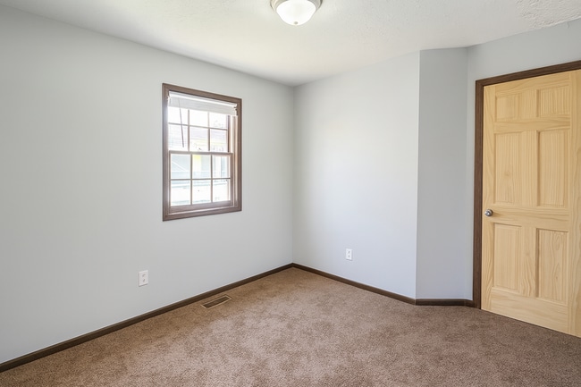 247 7th St in Elyria, OH - Building Photo - Building Photo