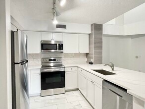 7832 Sonoma Springs Cir in Greenacres, FL - Building Photo - Building Photo