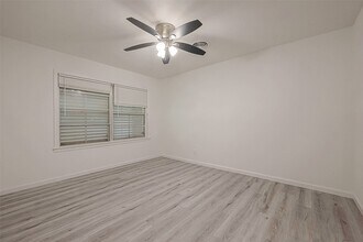 715 W 9th St in Freeport, TX - Building Photo - Building Photo