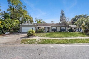 606 Ellsworth St in Altamonte Springs, FL - Building Photo