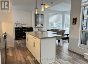 303 Broward Wy. in Innisfil, ON - Building Photo - Building Photo