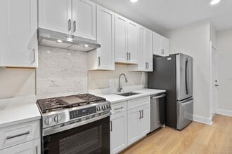 1546 Chapel St in New Haven, CT - Building Photo - Building Photo