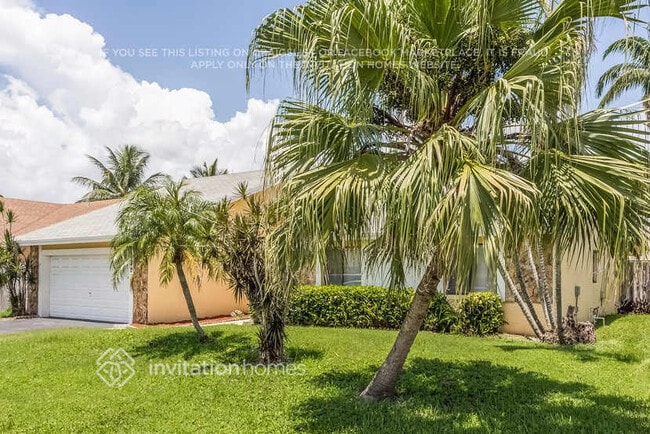 8211 NW 53rd St in Lauderhill, FL - Building Photo - Building Photo