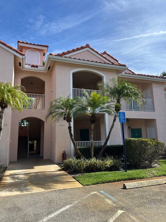 10059 Perfect Dr, Unit G in Port St. Lucie, FL - Foto de edificio