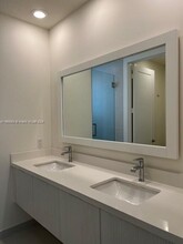 10229 NW 64th Ter, Unit 304 in Doral, FL - Building Photo - Building Photo