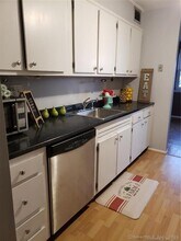 893 Farmington Ave in West Hartford, CT - Building Photo - Building Photo