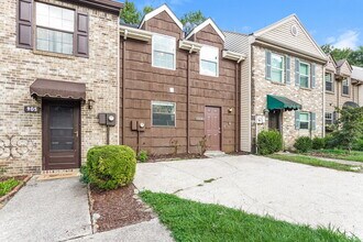 904 Cedar Crest Dr in Birmingham, AL - Foto de edificio - Building Photo