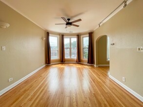 1436 W Montrose Ave, Unit 2 in Chicago, IL - Building Photo - Building Photo