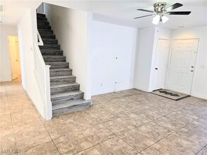 7858 Warwickshire Way in Las Vegas, NV - Building Photo - Building Photo