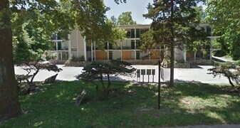 28 E Stewart Rd in Columbia, MO - Building Photo