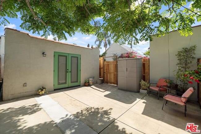 3156 W 74th St in Los Angeles, CA - Building Photo - Building Photo