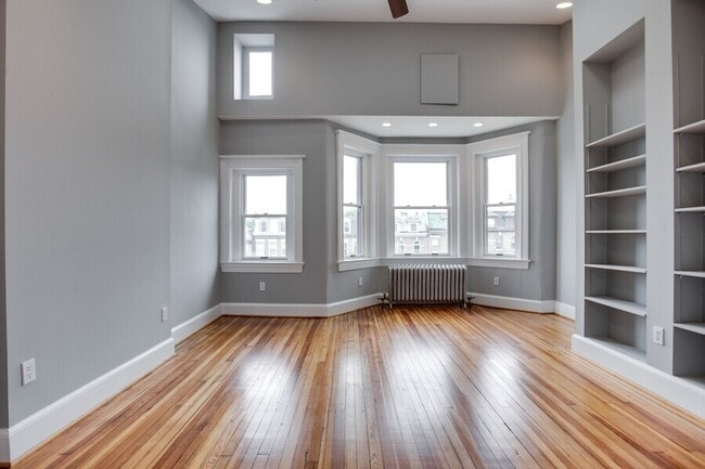 property at 1127 Fairmont St NW