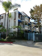 8308 Regents Rd in San Diego, CA - Building Photo - Building Photo