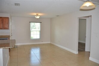 1602 Lancaster Ave in Leesburg, FL - Building Photo - Building Photo