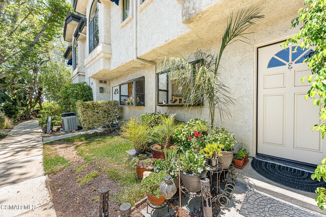 5720 Skyview Way in Agoura Hills, CA - Building Photo - Building Photo