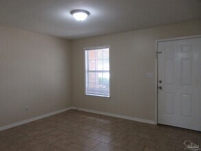 4738 Live Oak Ln in Pace, FL - Building Photo - Building Photo