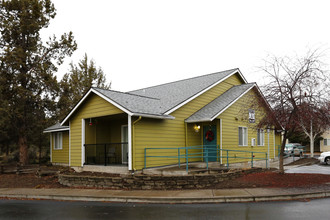 Healy Heights Apartments in Bend, OR - Building Photo - Building Photo