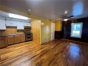 207 Monhagen Ave in Middletown, NY - Building Photo - Building Photo