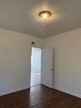 7371 Wayne Ave in University City, MO - Building Photo - Building Photo