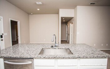 2121 135th St in Lubbock, TX - Building Photo - Building Photo