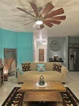 305 Lewisville Ln in Leander, TX - Building Photo - Building Photo
