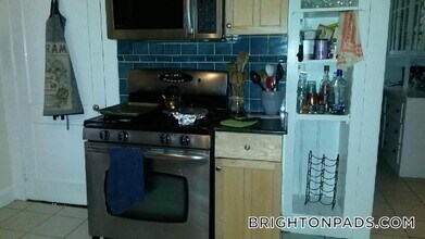 13 Sparhawk St in Boston, MA - Building Photo - Building Photo
