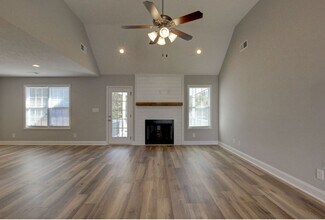 164 Bonnell Dr in Clarksville, TN - Building Photo - Building Photo