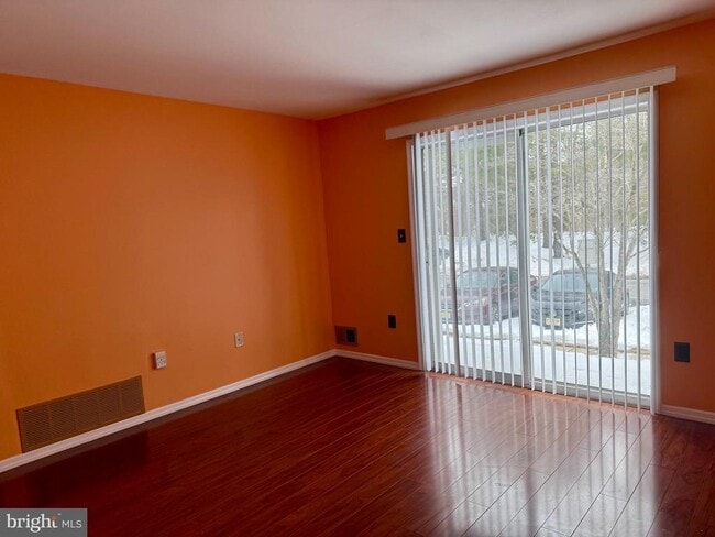 14 Mimosa Ct in Lawrence Township, NJ - Building Photo - Building Photo