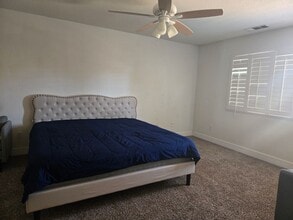 2106 W Liberty St in Hanford, CA - Building Photo - Building Photo
