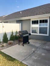 5926 S Dune Harbor Dr in Portage, IN - Foto de edificio - Building Photo