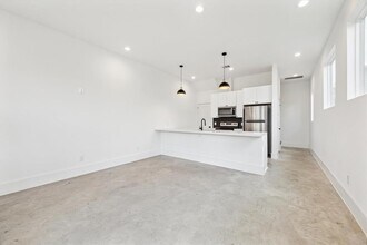 316 N Everton St in Houston, TX - Building Photo - Building Photo